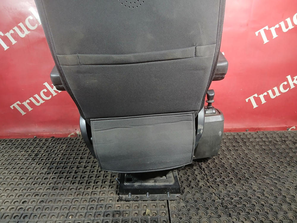 Сиденье водительское пневматическое 2023 г.