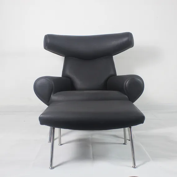 Кресло Ox с оттоманкой, черная кожа