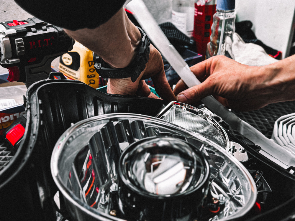 Установка/замена линз/Bi-led модулей на грузовики,тягачи,спецтехнику