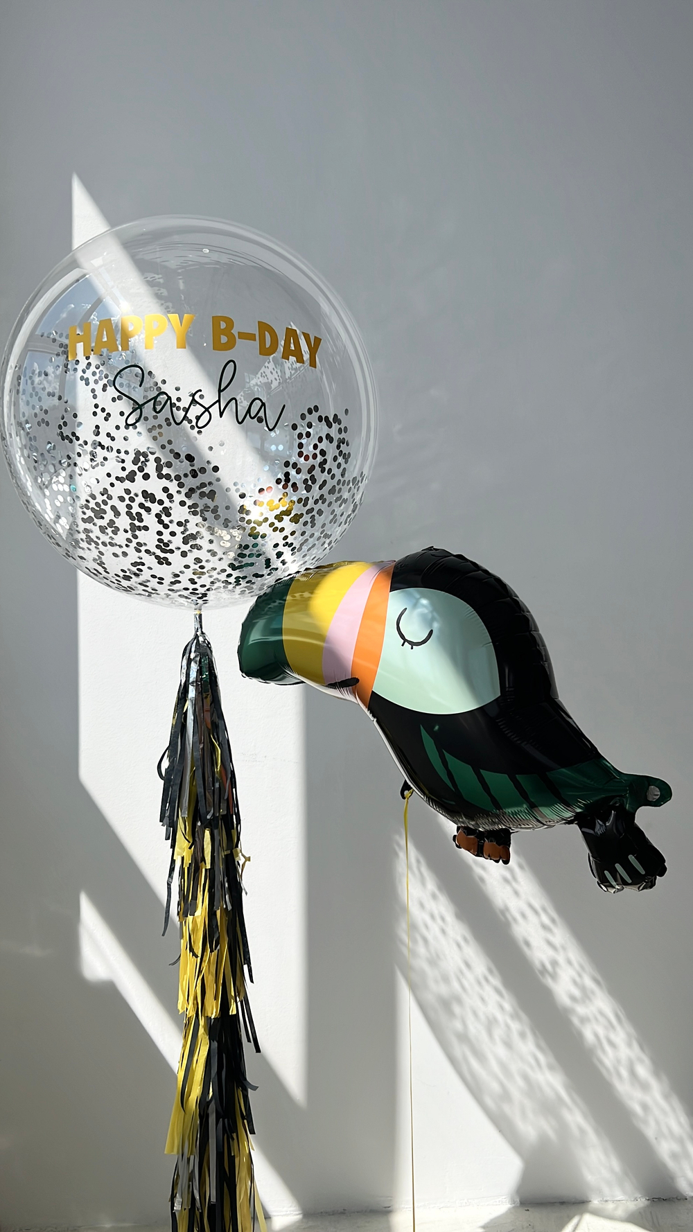 Набор шаров "Тропический праздник: тукан и конфетти"