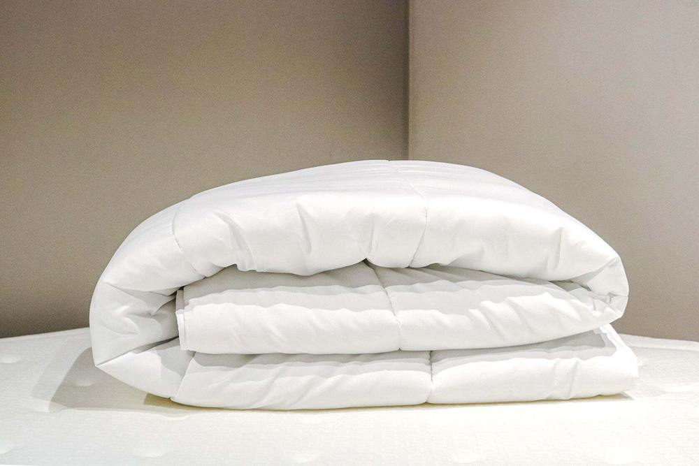 Одеяло всесезонное 200х220 Kamasana Duo Basic