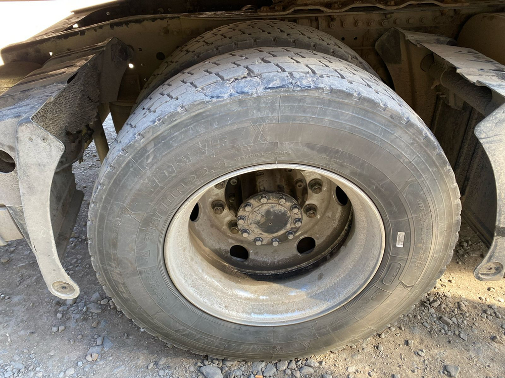 Foton AUMAN 4x2 Седельный тягач BJ4189SLFKA (Дизельный, 11,8 л, 470 л.с. АТ)