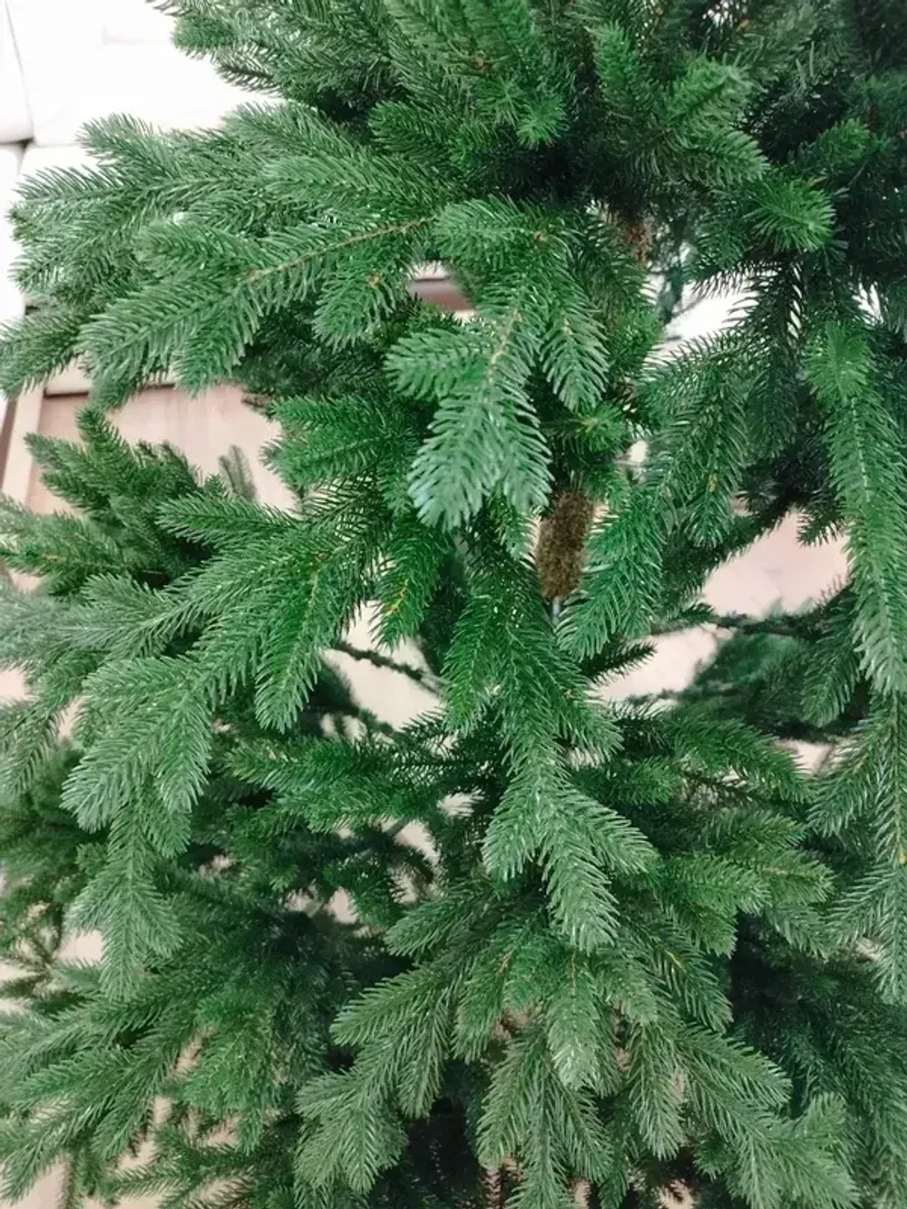 Ель искусственная «Вега» (Литая хвоя) 215 см / 2,1 м