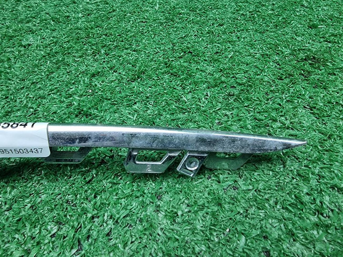 Молдинг переднего бампера Mercedes S W222 (17-20)