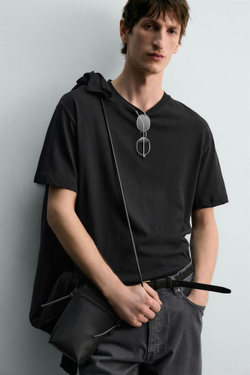 ZARA ФУТБОЛКА СВОБОДНОГО КРОЯ ИЗ ХЛОПКА И ЛЬНА, ЧЕРНЫЙ