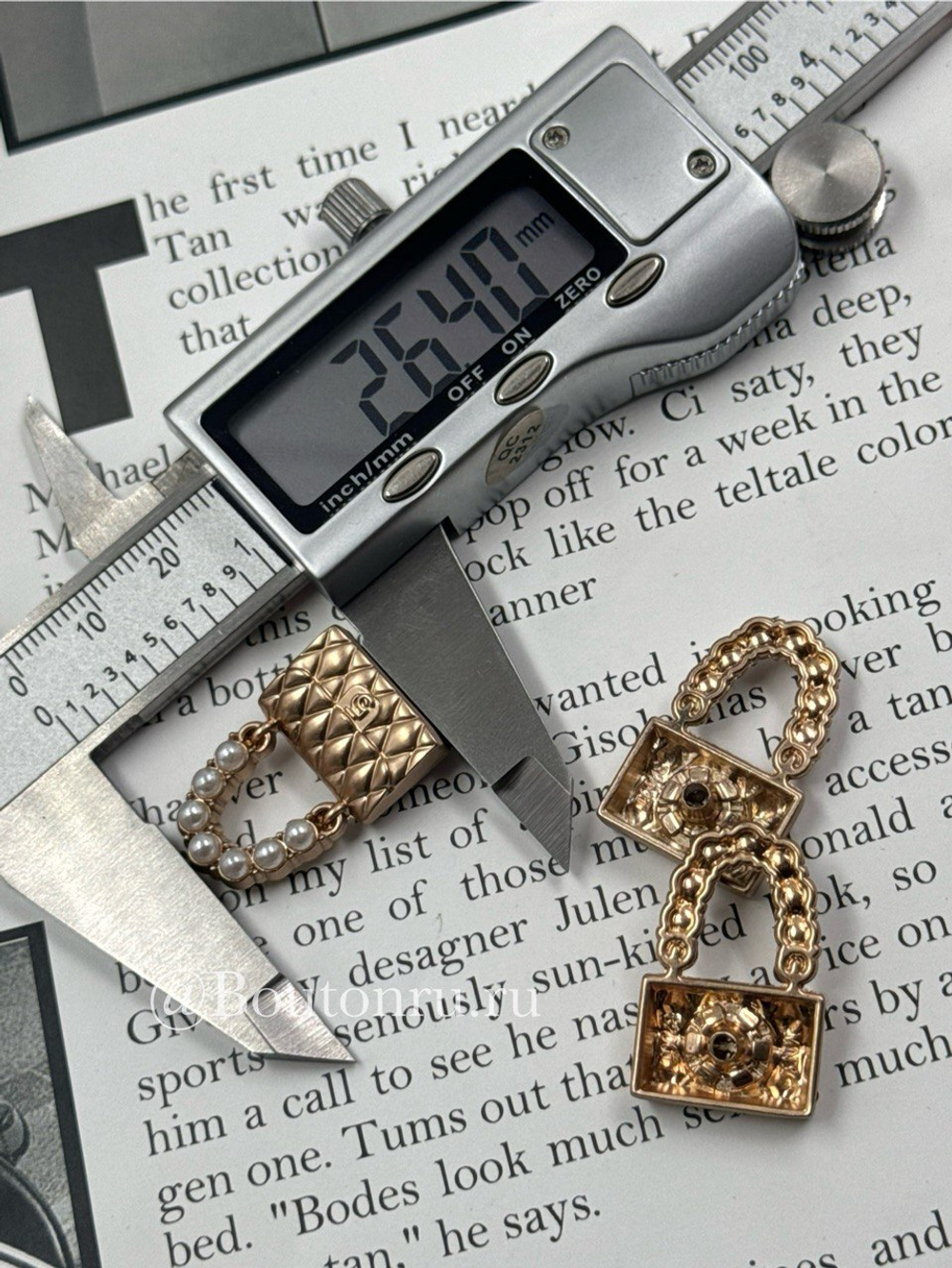 Шляпки под установочные кнопки золотистая сумка Шан. с жемчужной ручкой