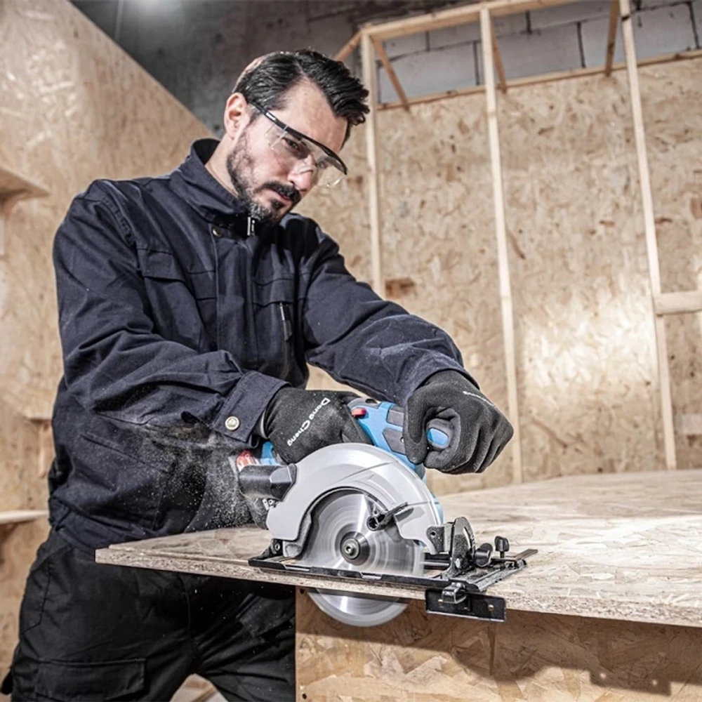 DongCheng DCMY165S(TYPE BDM) аккумуляторная циркулярная пила (1 x 4 Ач, ЗУ)