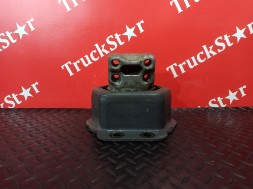 Подушка двигателя задняя 2018г.