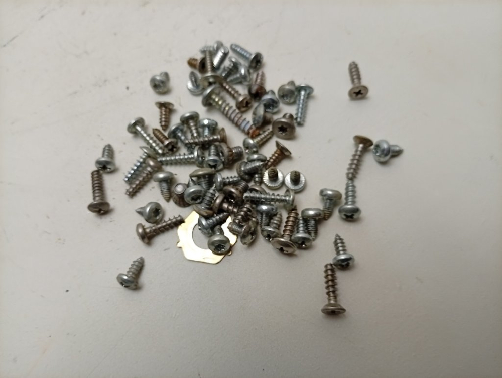 DIS5831 ктп4 Крепеж и хомуты посудомоечной машины Beko DIS5831 б/у