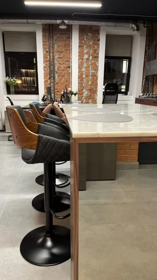 Регулируемый барный стул Jax 63-83 см