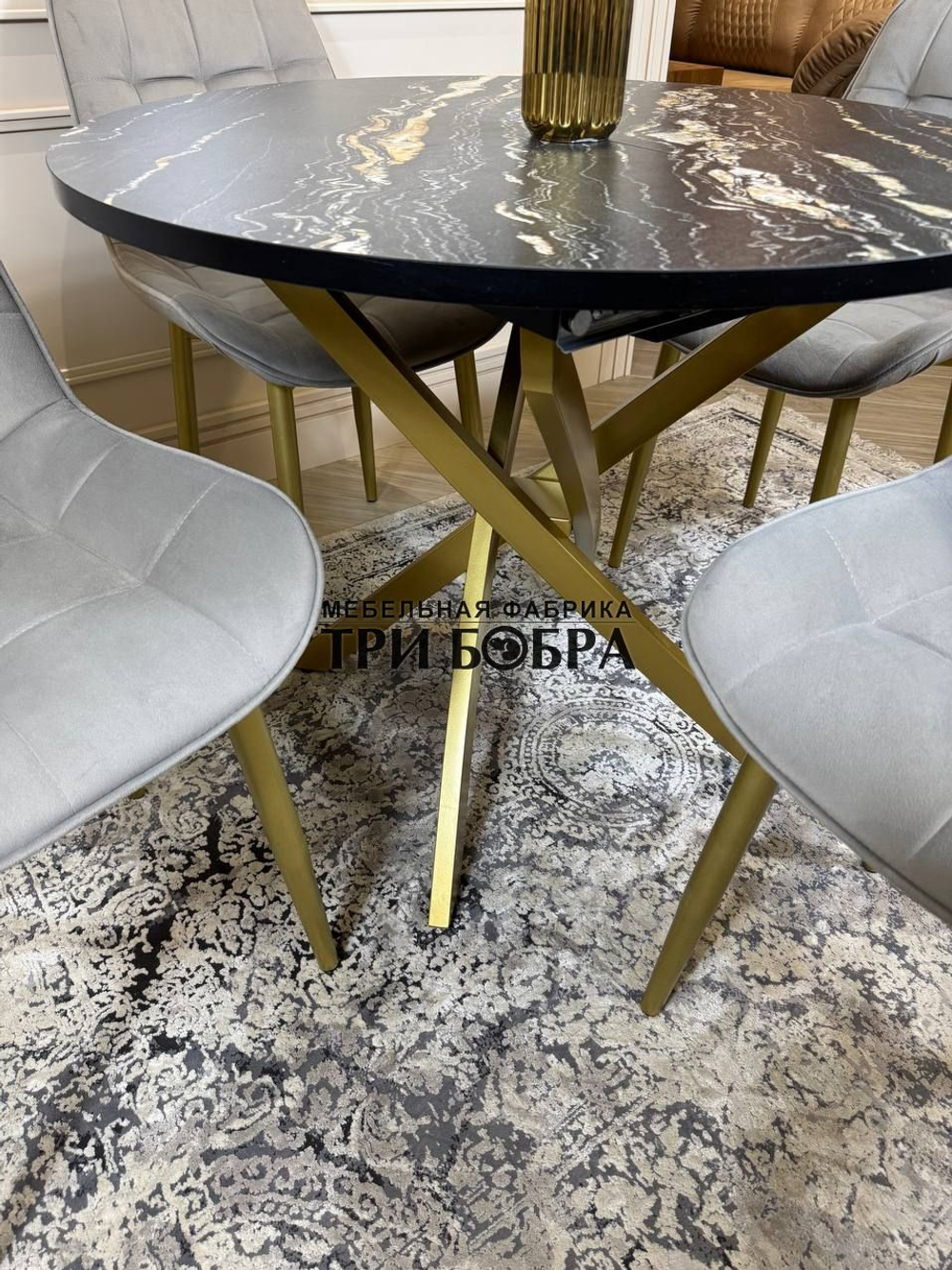 Круглый раздвижной стол "Лофт", луанда и стулья "Бостон" серые