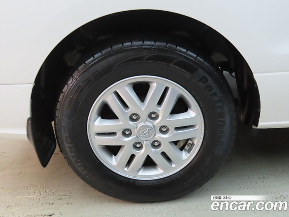 Hyundai The New Grand Starex Van 3-х местный (12.2020)