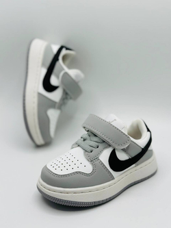 Детские кроссовки на липучках Nike Air Jordan Kids