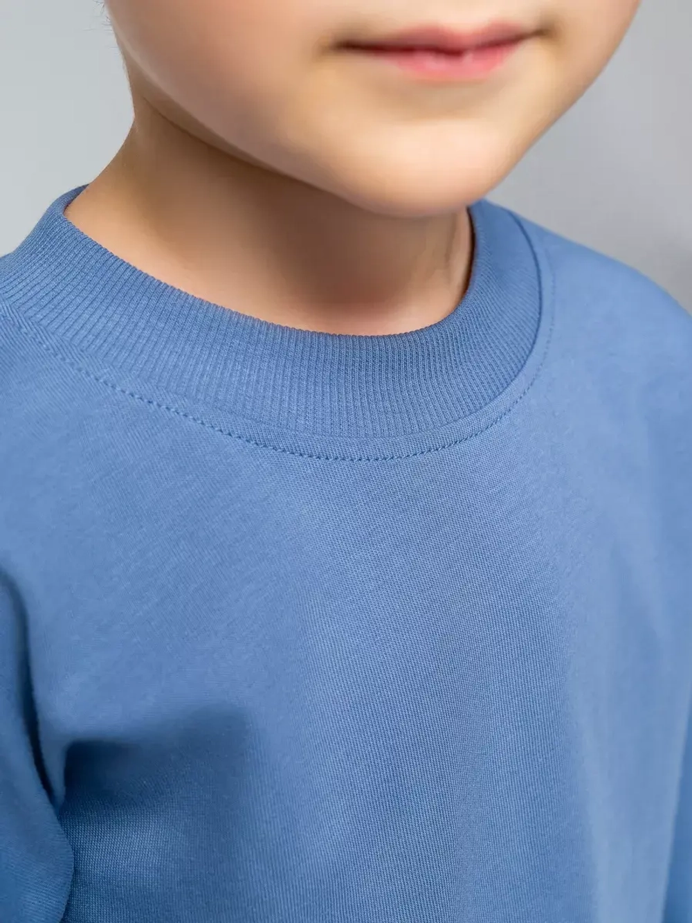 Спортивный костюм для мальчика в школу