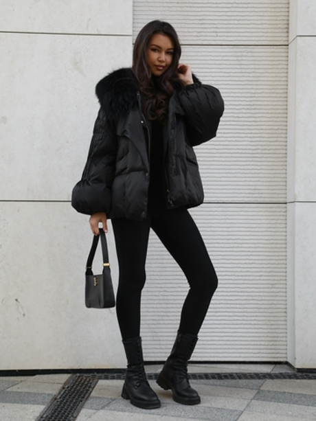 Короткий черный пуховик с рукавами-фонариками