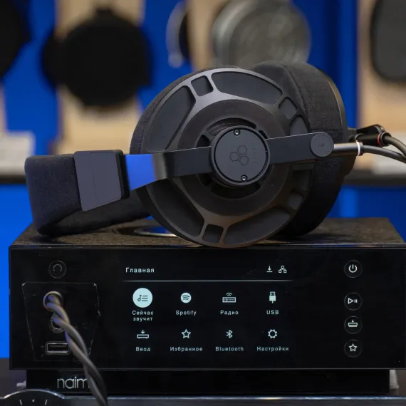 Final Audio D7000 Black