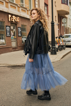 Косуха черная medium с контрастной отстрочкой мягкая кожа