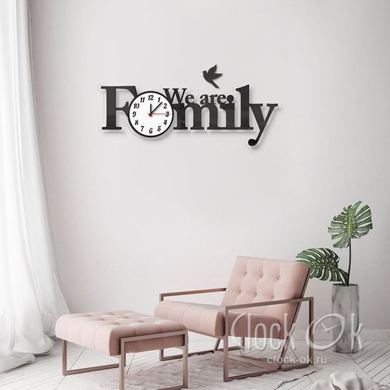Настенные часы We are family