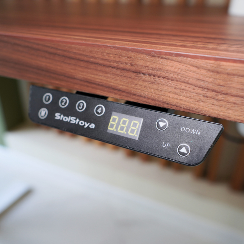 Регулируемый компьютерный стол Motor UP с регулировкой по высоте — столешница МДФ американский орех