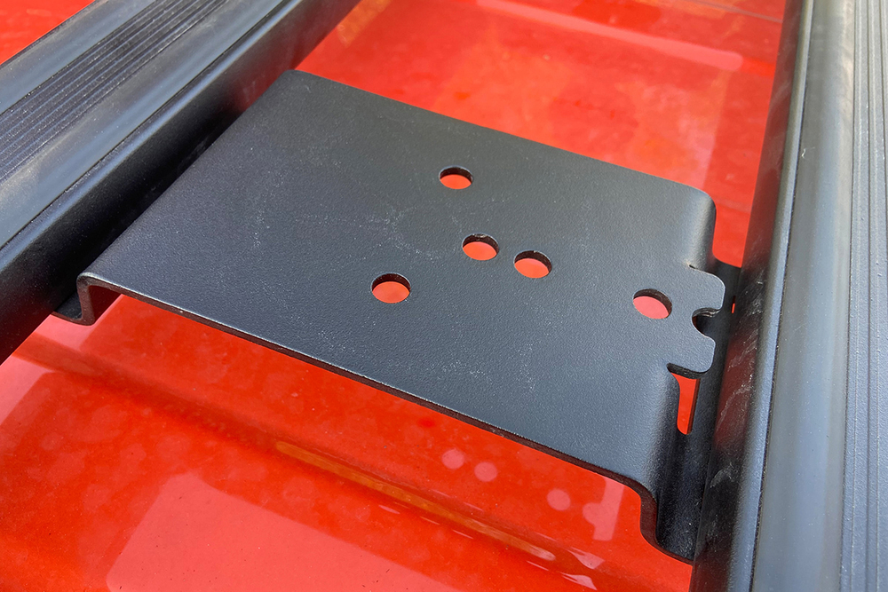 Кронштейны для крепления экспедиционной канистры к алюминиевому багажнику (платформе) РИФ