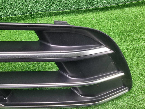 Решетка бампера правая Audi Q5 2 80A 17-20 S-line