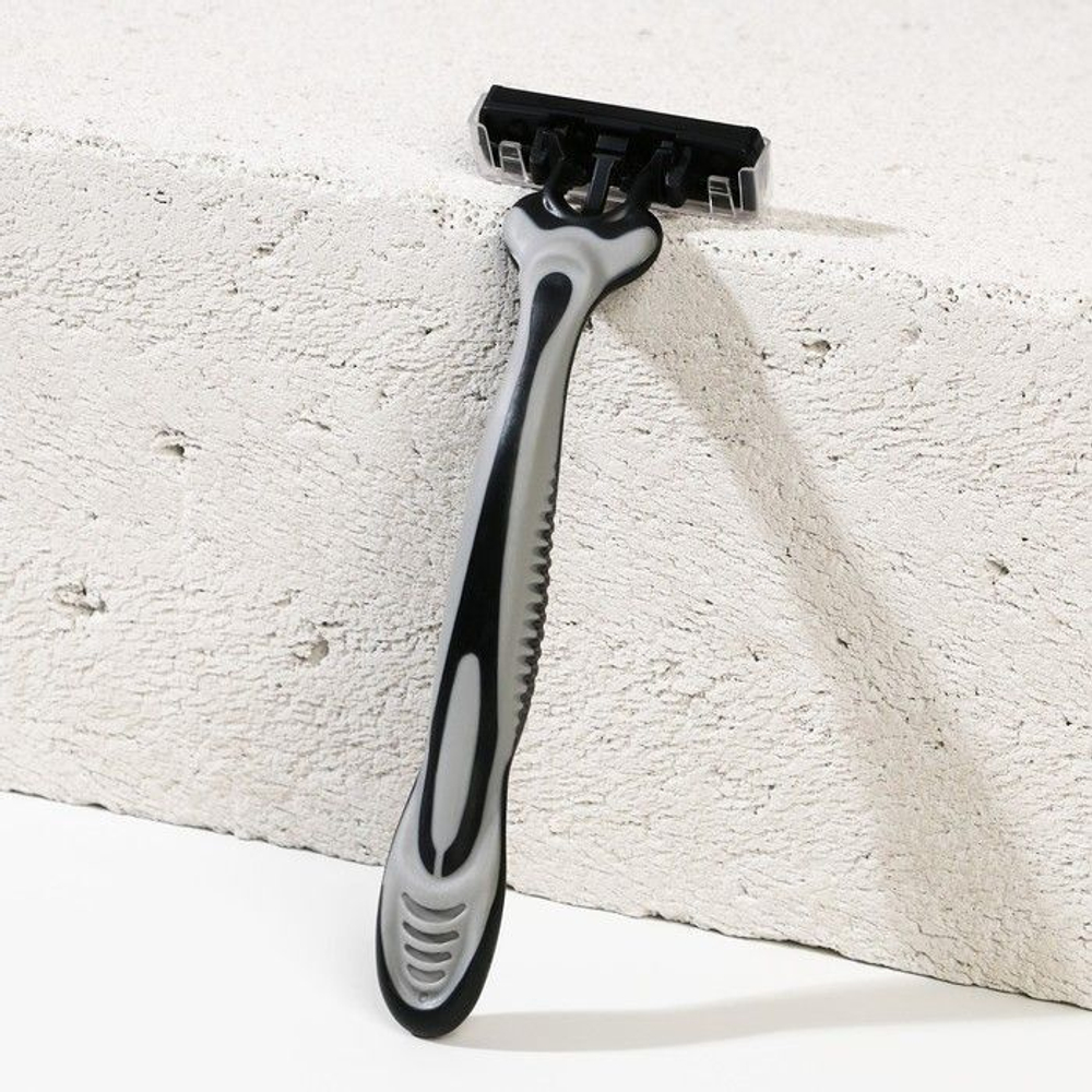 Подарочный набор For Real Man: гель для бритья, бальзам после бритья и бритва