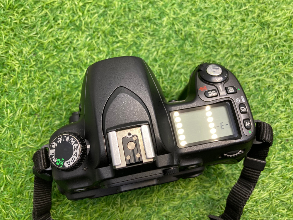 Nikon D80 9.400 кадров