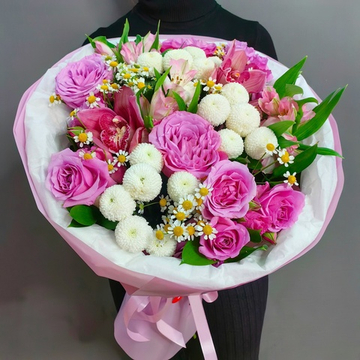 Авторский букет в розовой гамме