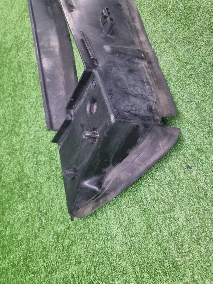 Дефлектор радиатора Range Rover Vogue 5 L460 21-нв