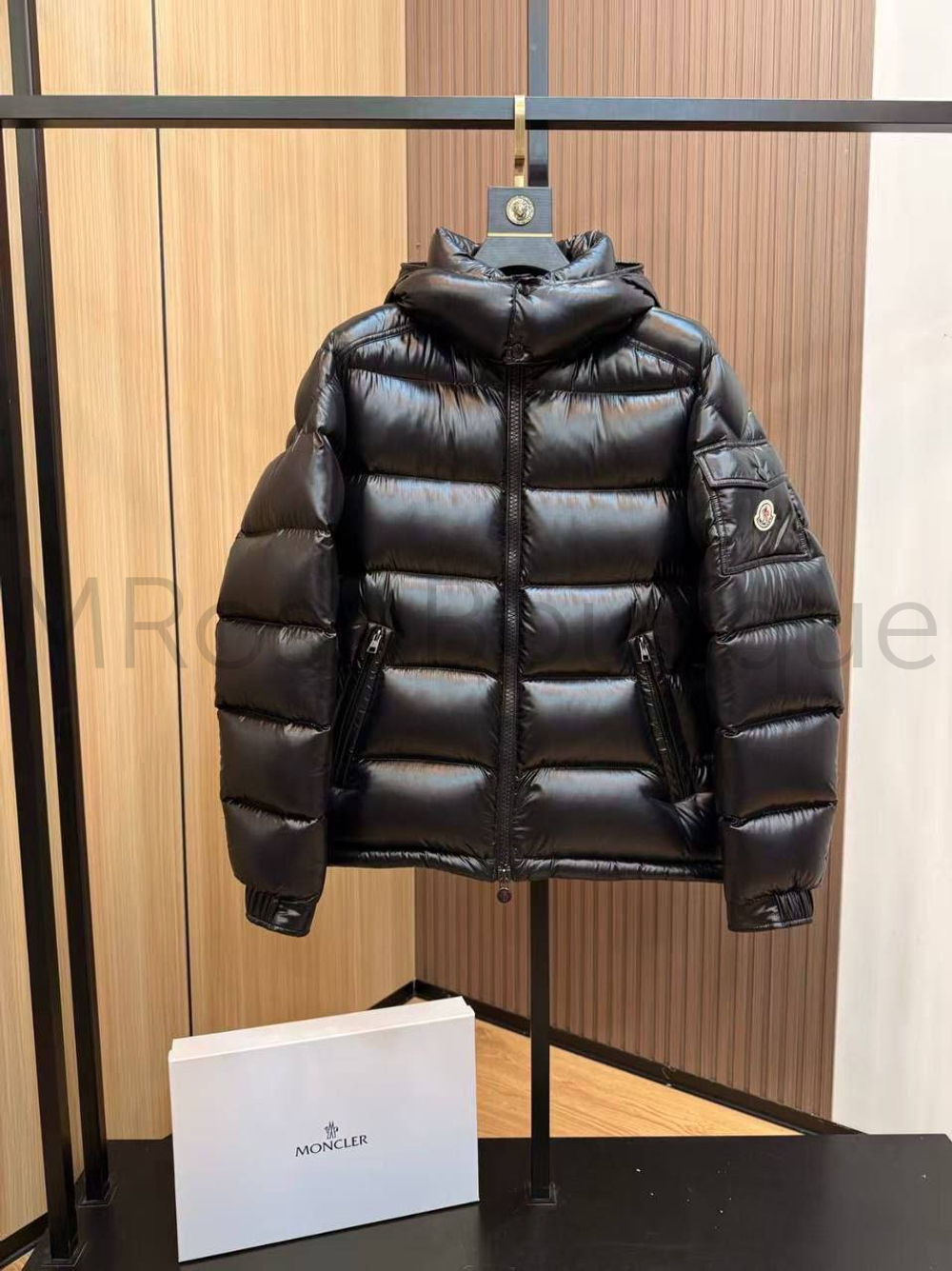 Черный пуховик Moncler Maya премиум класса