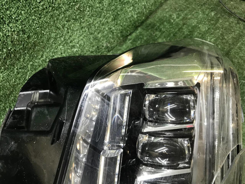 Битая Фара левая Cadillac Escalade 4 (14-20) LED