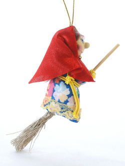 Кукла-подвеска Баба-Яга