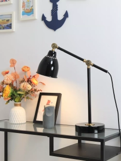 Светильник настольный классический