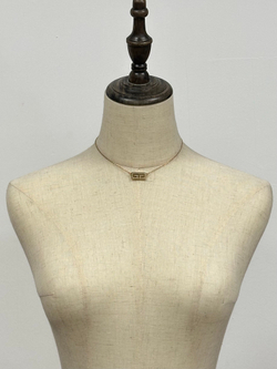 Кулон-лого с кристаллами Givenchy 1977 год