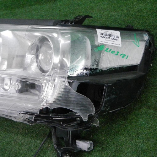Битая Фара левая Toyota Land Cruiser 200 (2015-2021) LED