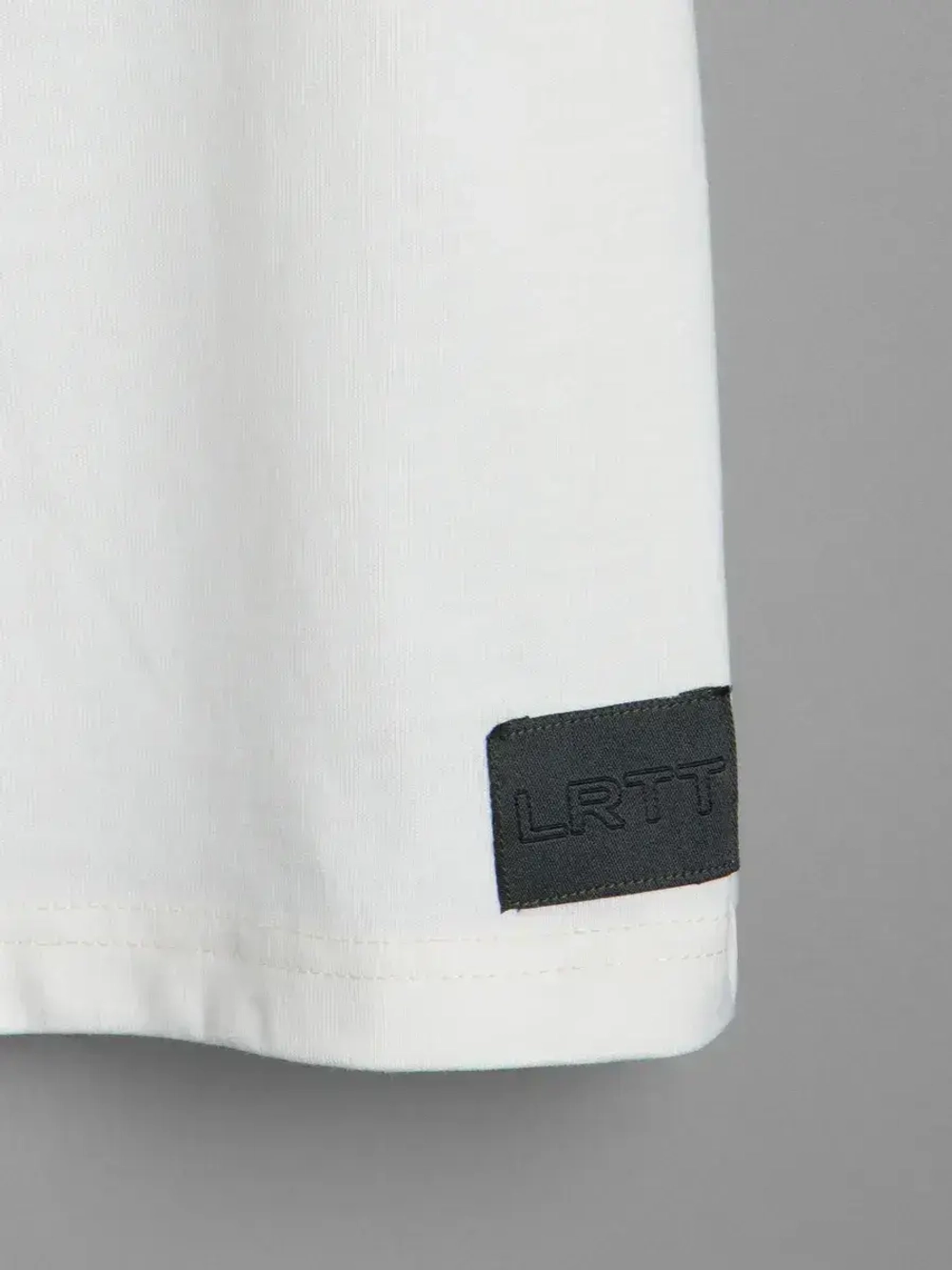 Спортивный костюм для мальчика с шортами в школу