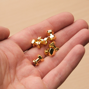 Кобурная кнопка на винте шестигранная, цвет золото