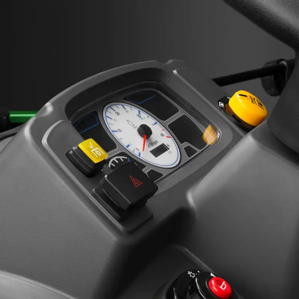 Газонокосильная машина Caiman Dako 25H с аграрными колесами