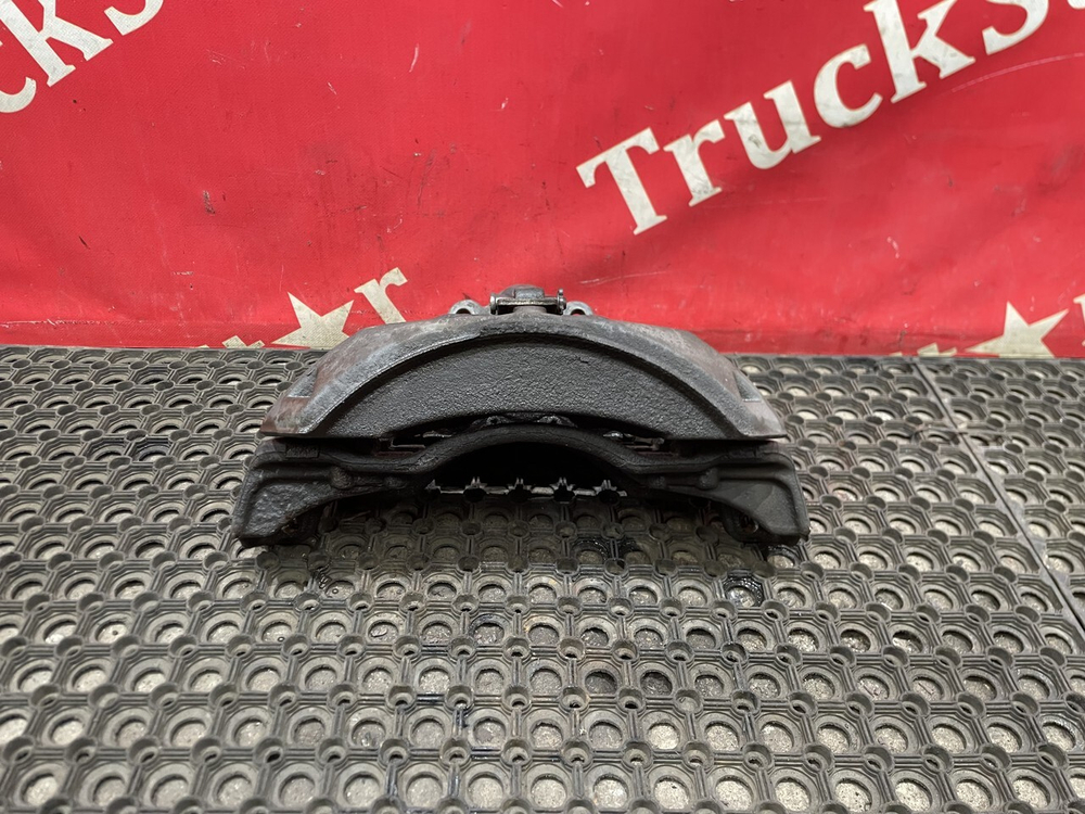 Суппорт передний левый