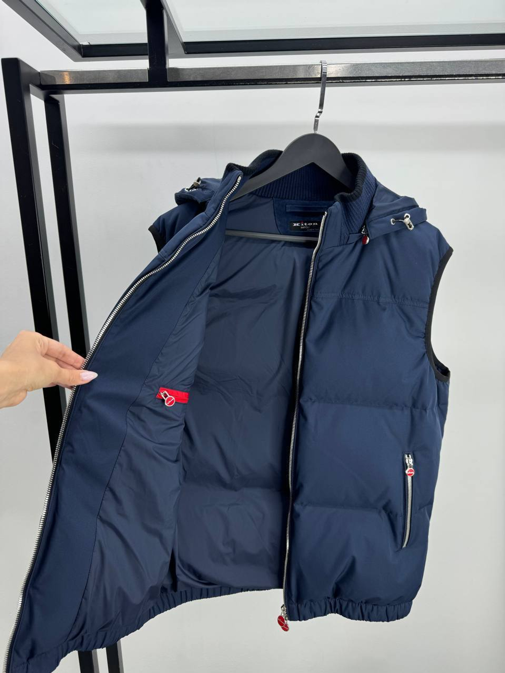 Безрукавка Kiton