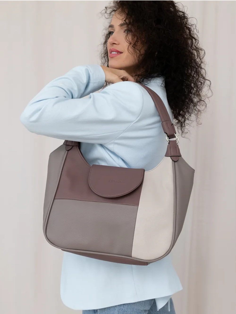 сумка через плечо средняя классическая