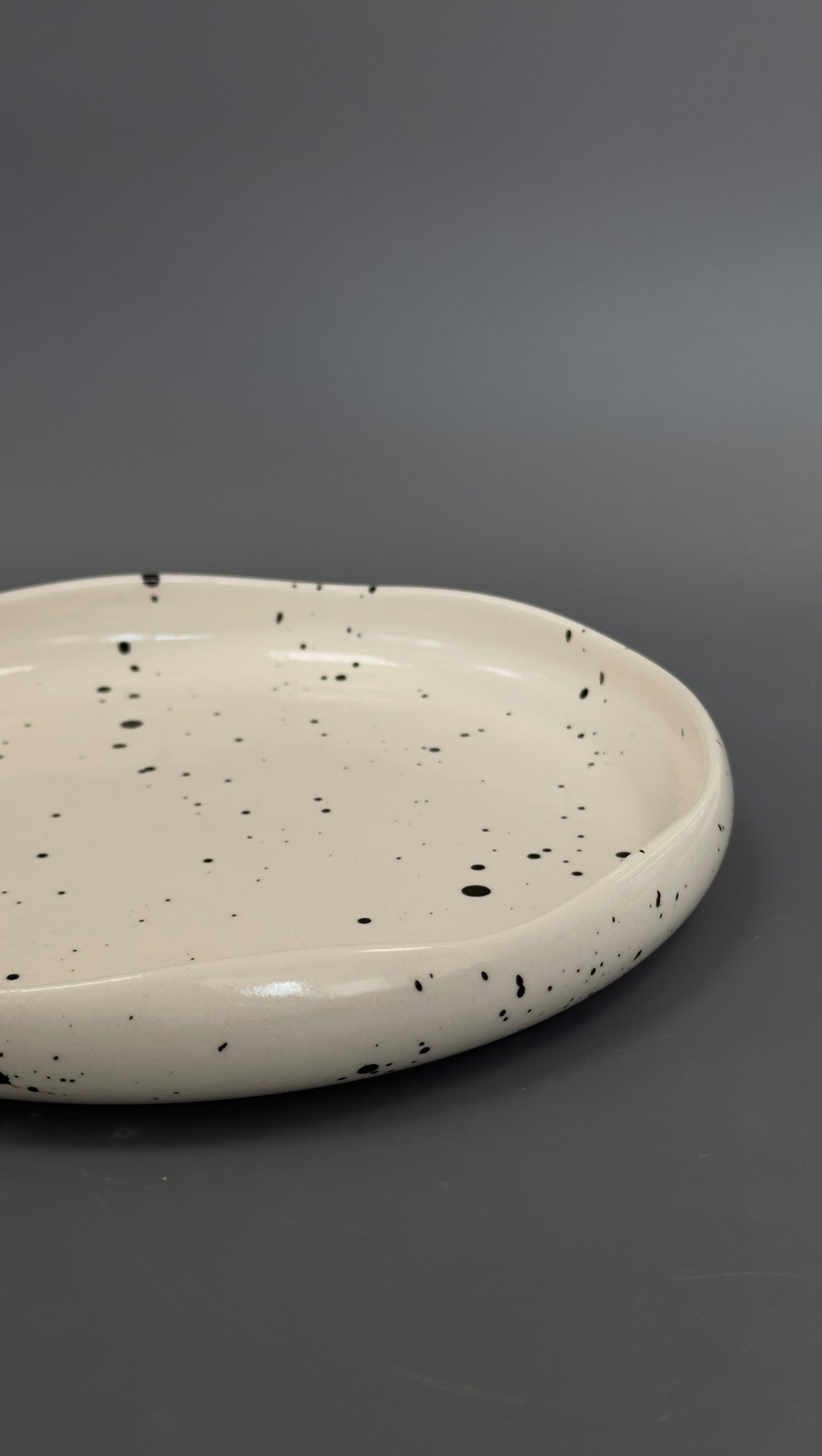 Тарелка глубокая авторской формы d 22,5 см h 3,5 см MANPUPUNER