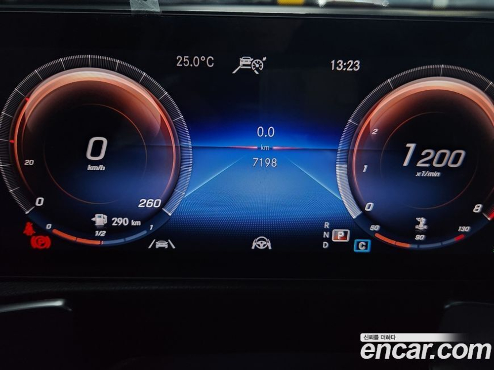 Mercedes-Benz GLB-Class X247 GLB250 4MATIC (07.2023)