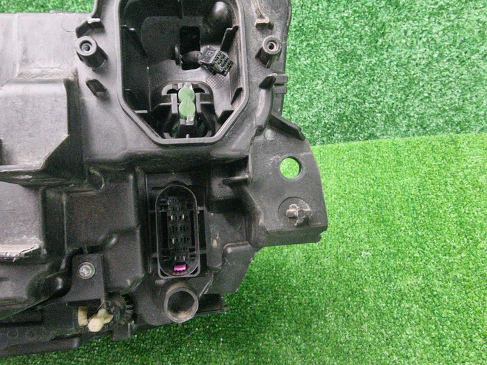 Фара правая Volvo V90 2 (2020-н.в.) LED