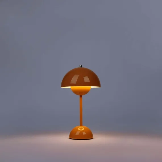 Настольный светильник Mary розовый