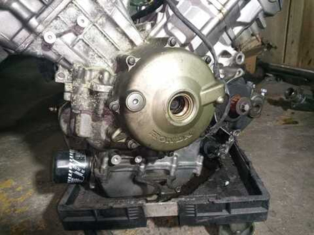 двигатель Honda XL1000 Varadero SD01 (без стартера и статора генератора)