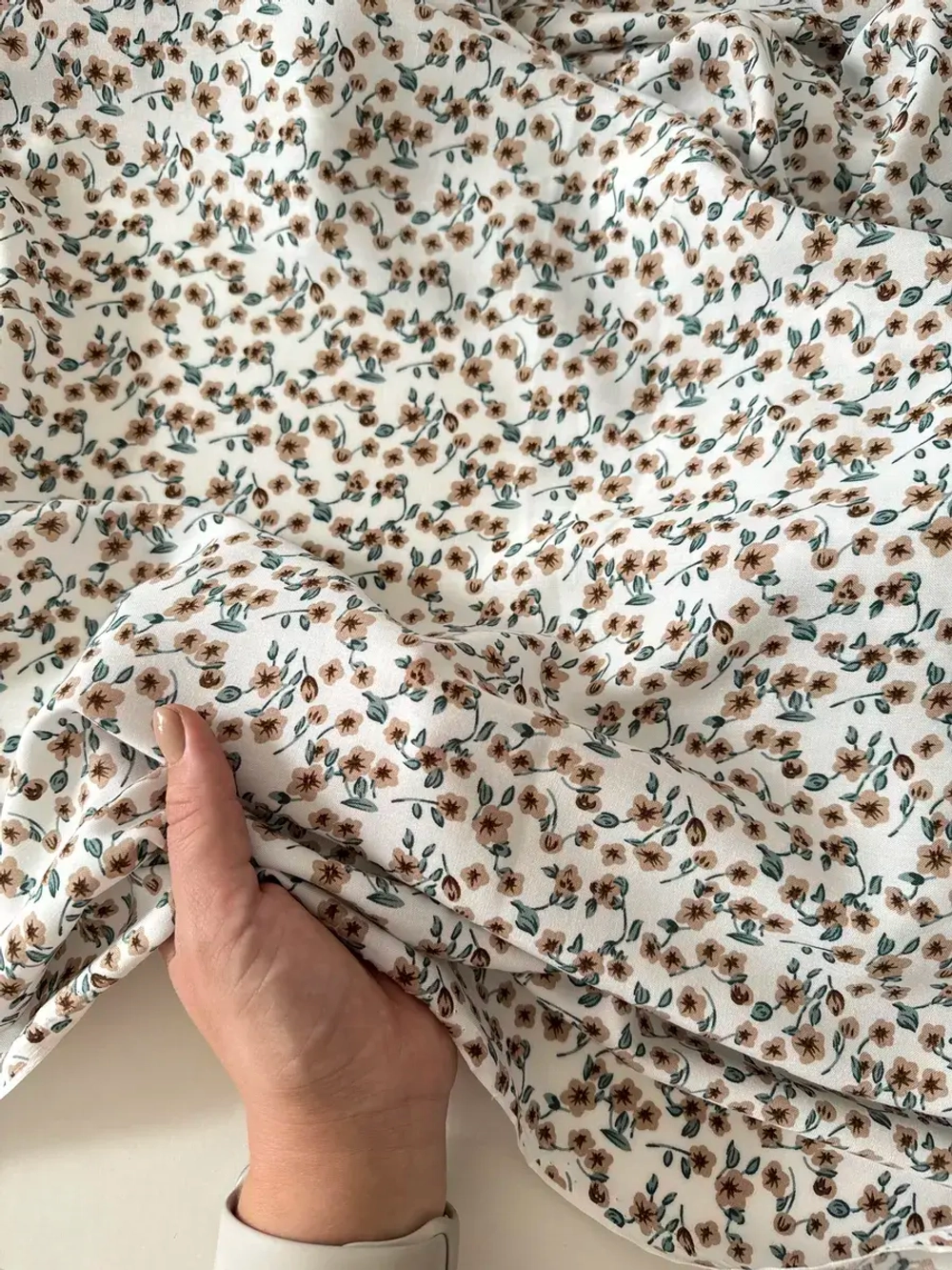 Ткань штапель для шитья 1,4 м плательная летняя вискозная