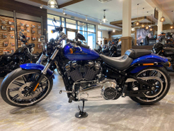 Softail Breakout 114 (FXBRS) Harley-Davidson BLUE MAX