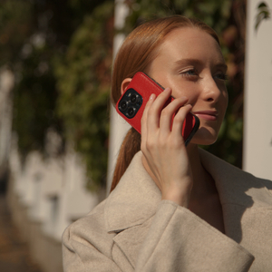 Чехол для iPhone 14 Pro из кожи сафьяно, красного цвета