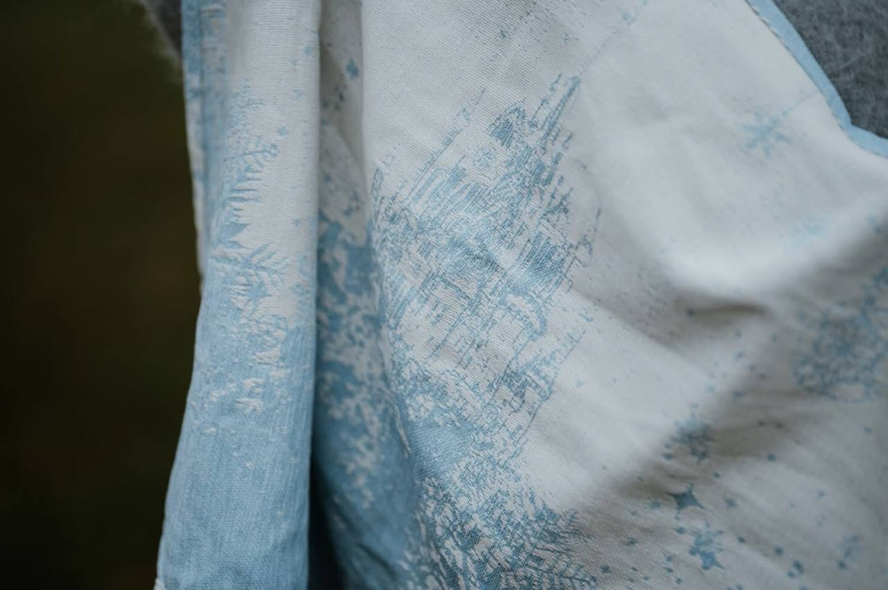 Слинг-шарф «Замок Эльзы»